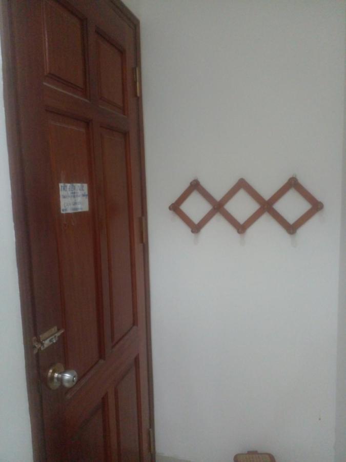 Nam Cuong Motel - Phong Don Co Cua So Thoang Mat Khep Kin - Thang May Hanoi Exterior photo